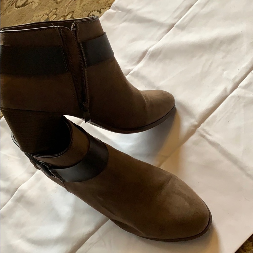 Size 9.5 brown ankle boots, worn half dozen times